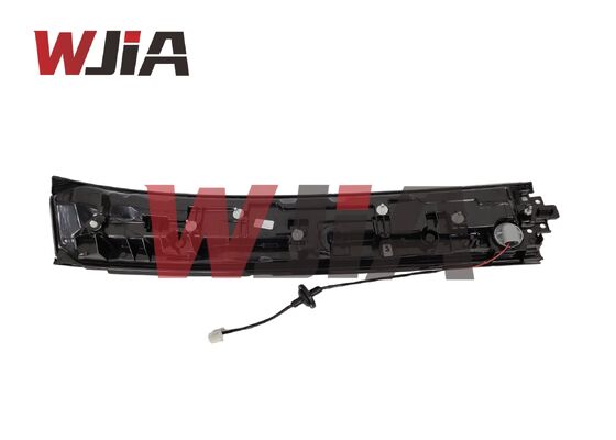 26550-7KA1A 26555-7KA1A LED Rear Bumper Middle Taillight Brake Through The Taillamp For Nissan PATROL Y63 2025