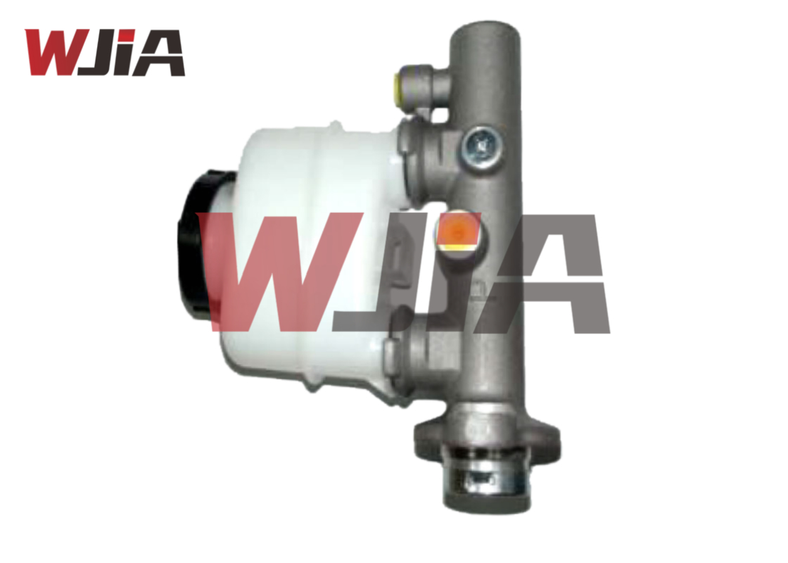 46010-1M320 Small Master Cylinder Nissan SENTRA SUNNY ALMERA N15 N16