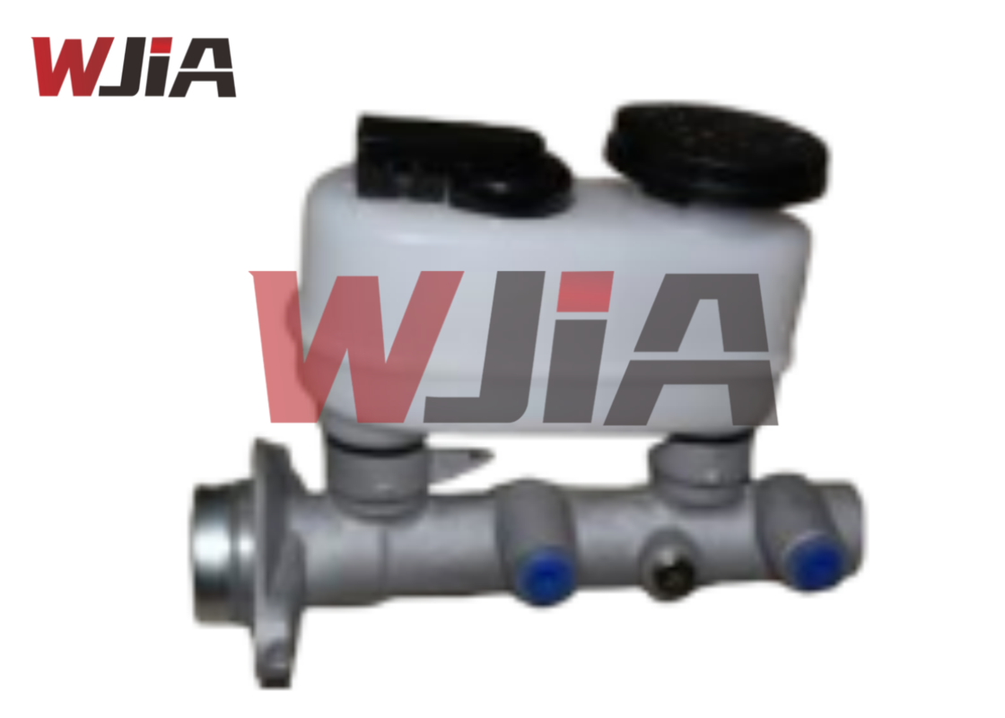 46010-01A00 46010-01A05 Brake Master Cylinder Replacement Parts For Nissan Hilux