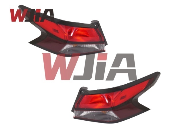26555-5EE0A 26550-5EE0A Tail Light For Nissan Sunny Versa Almera 2024