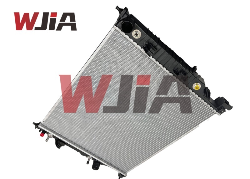 21410-3ST0A Engine Cooling Radiator For Sentra Sylphy Bluebird B17 1.8 21410-3SH0A