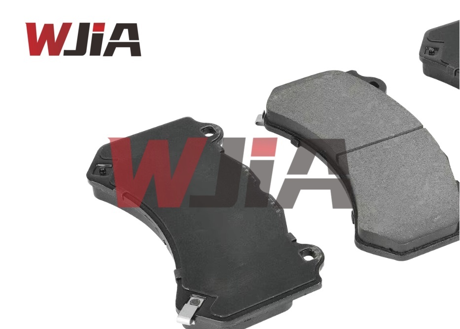 D1060-JF20B Front Ceramic Brake Pads Nissan Brake Parts For Nissan GTR-R35 2007-