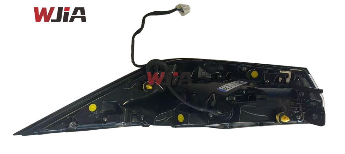 26550-7SF0A Combination Lamp Assembly-Rear Suitable for Nissan SENTRA B19 2026