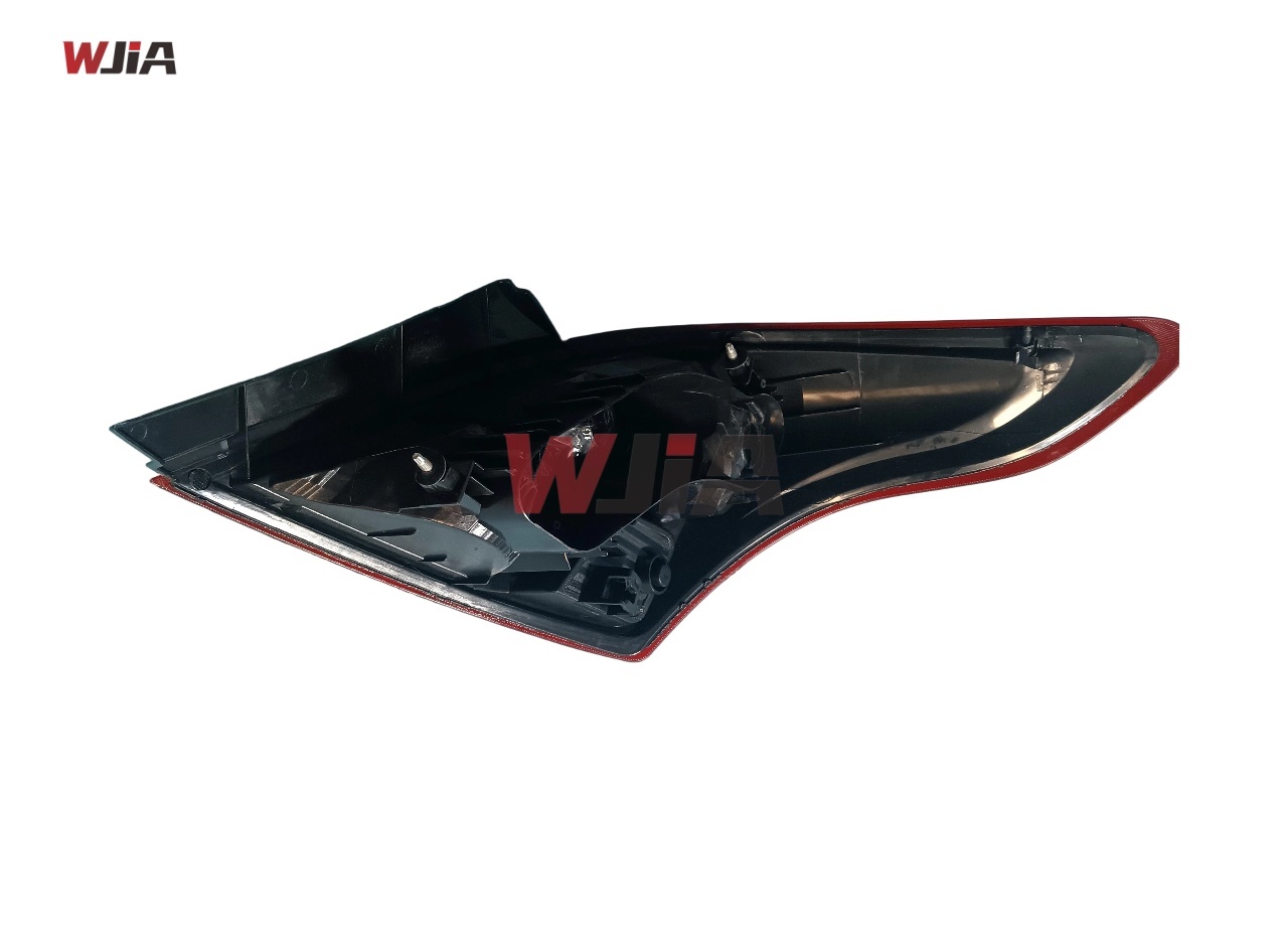 26554-3AW0A Tail Lamp R For Nissan Sunny N17 VERSA 2010-2015