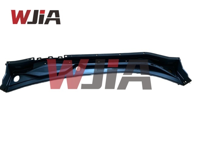 66862-6LA0A Wiper Deflector For Nissan SENTRA 2020- B18