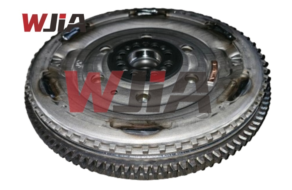 12310‑EB30A Premium Dual Mass Flywheel Assembly  Ductile Cast Iron Engine Flywheel For Nissan Navara D40 Pathfinder R51 YD25 2.5L Diesel, Vibration‑Damping Aftermarket Auto Spare Parts